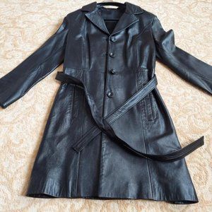Beautiful Italian Vera Pelle B long leather jacket